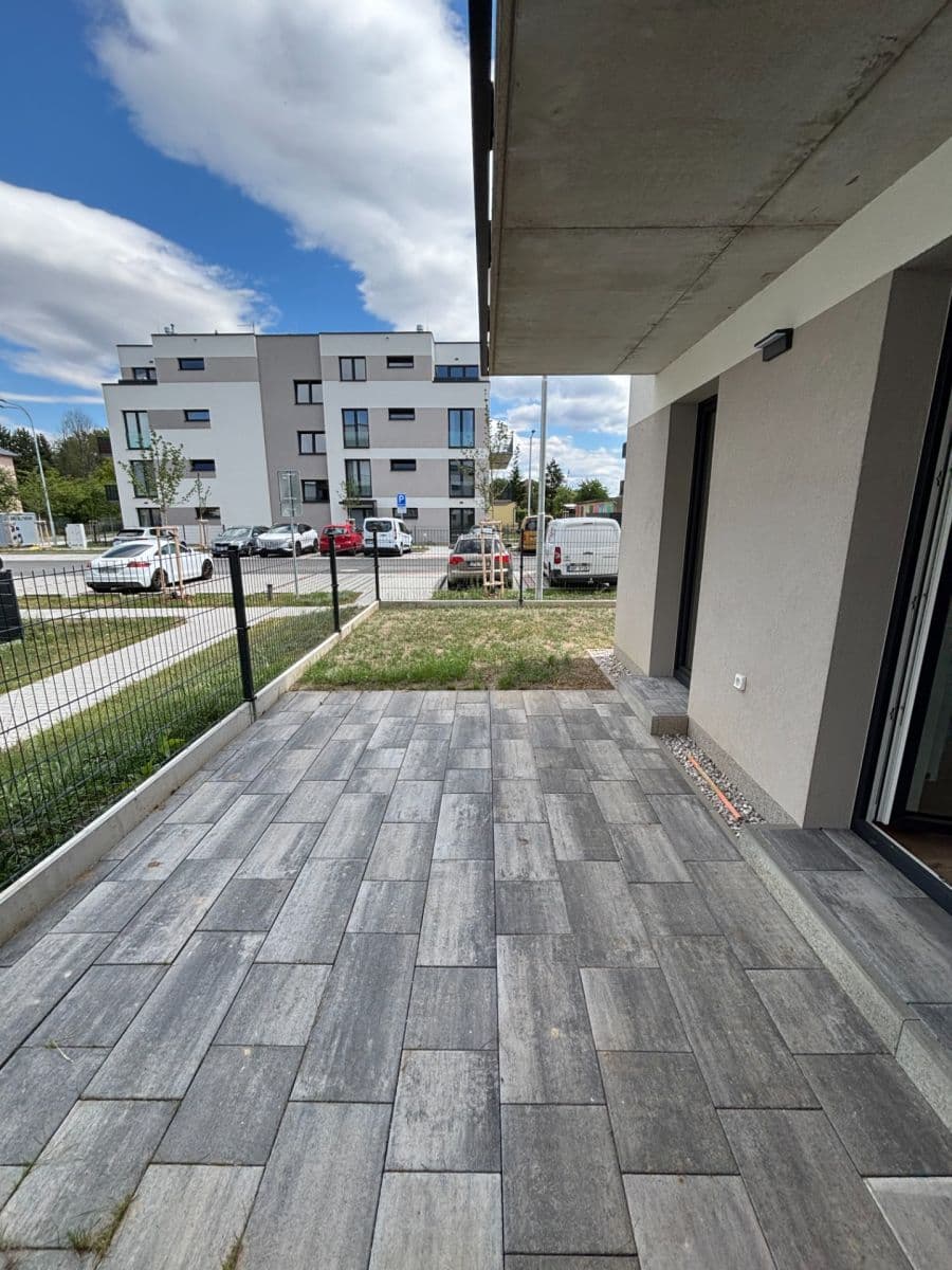 Prenájom bytu 1-izbový 38 m², Ústavní, Dobřany, Plzeňský kraj Prenájom bytu 1-izbový 38 m², Ústavní, Dobřany, Plzeňský kraj