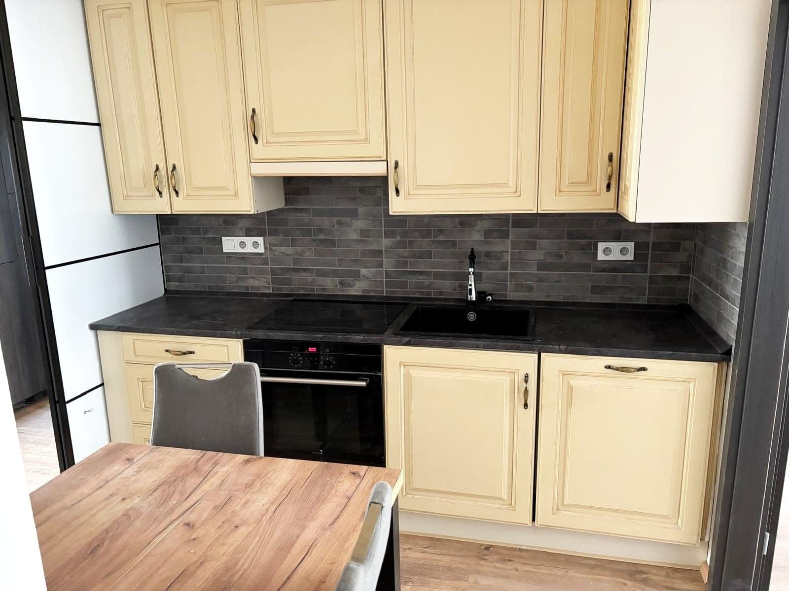 Prenájom bytu 3-izbový 84 m², Lvovská, Praha, Praha Prenájom bytu 3-izbový 84 m², Lvovská, Praha, Praha