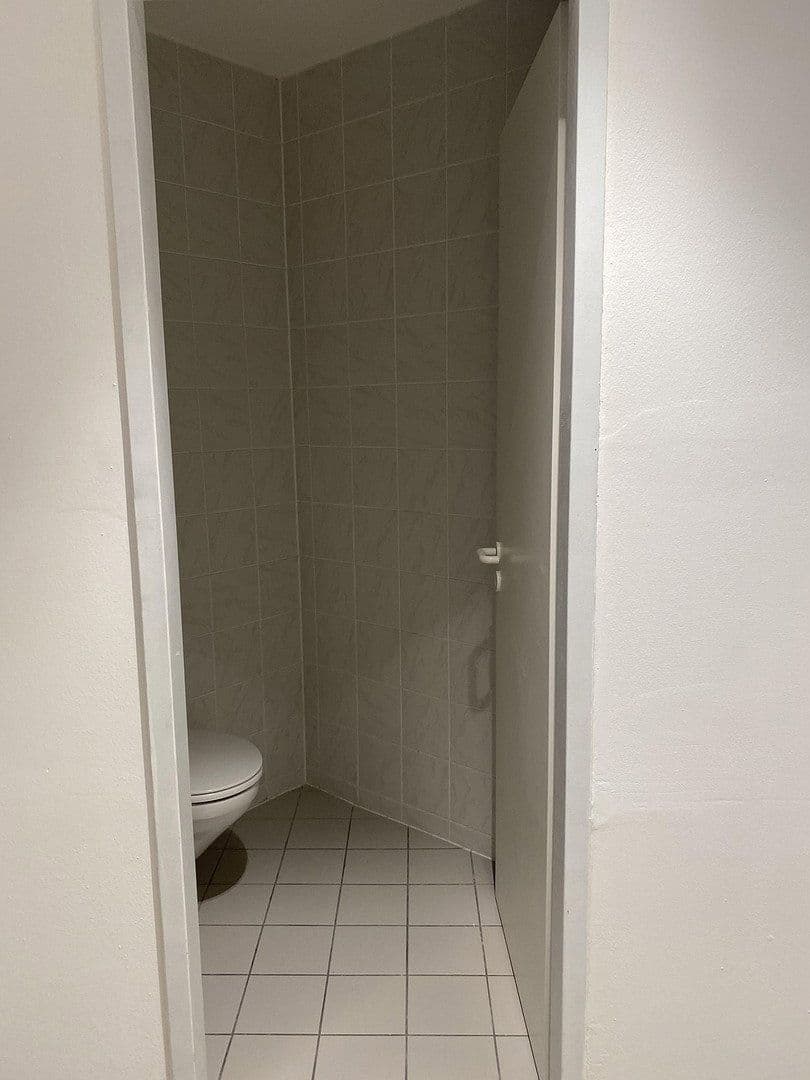 Prenájom bytu 3-izbový 89 m², Ernst Thälmann Str. 39, Heidenau, Sasko Prenájom bytu 3-izbový 89 m², Ernst Thälmann Str. 39, Heidenau, Sasko