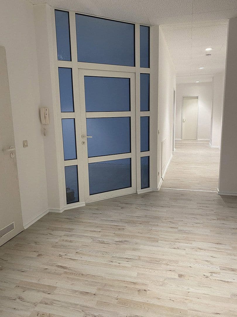 Prenájom bytu 3-izbový 89 m², Ernst Thälmann Str. 39, Heidenau, Sasko Prenájom bytu 3-izbový 89 m², Ernst Thälmann Str. 39, Heidenau, Sasko