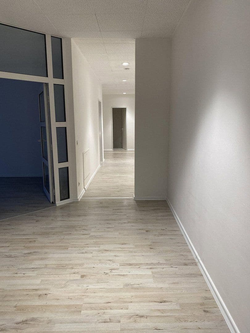Prenájom bytu 3-izbový 89 m², Ernst Thälmann Str. 39, Heidenau, Sasko Prenájom bytu 3-izbový 89 m², Ernst Thälmann Str. 39, Heidenau, Sasko