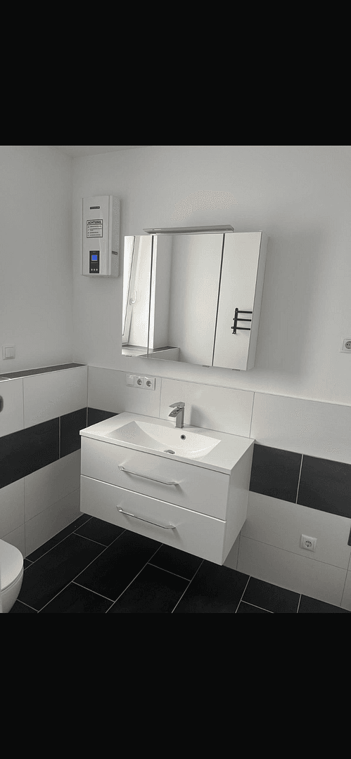 Prenájom bytu 3-izbový 87 m², Honnefer Str. 4, Asbach, Porýnie-Falcko Prenájom bytu 3-izbový 87 m², Honnefer Str. 4, Asbach, Porýnie-Falcko