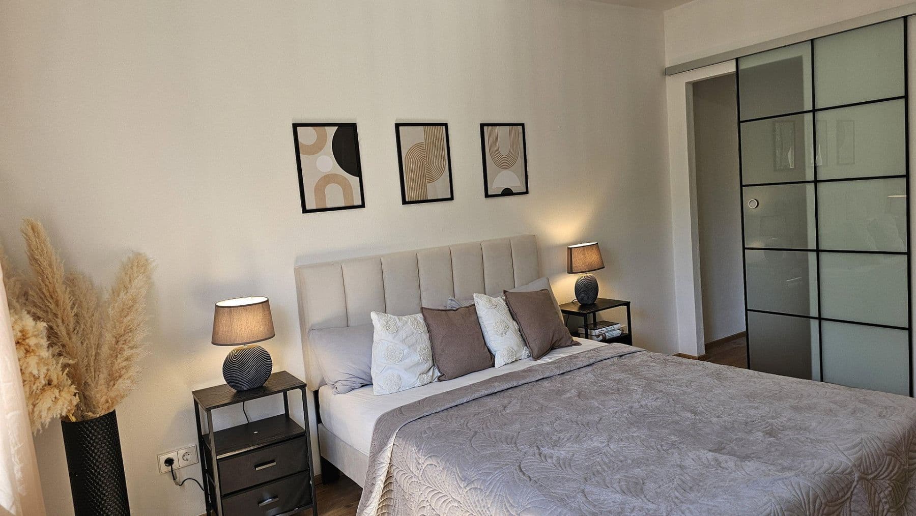Prenájom bytu 3-izbový 61 m², München, Bavorsko Prenájom bytu 3-izbový 61 m², München, Bavorsko