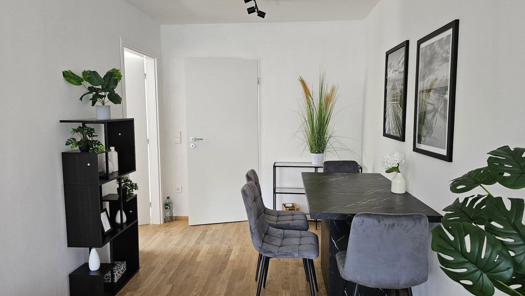 Prenájom bytu 3-izbový 61 m², München, Bavorsko Prenájom bytu 3-izbový 61 m², München, Bavorsko