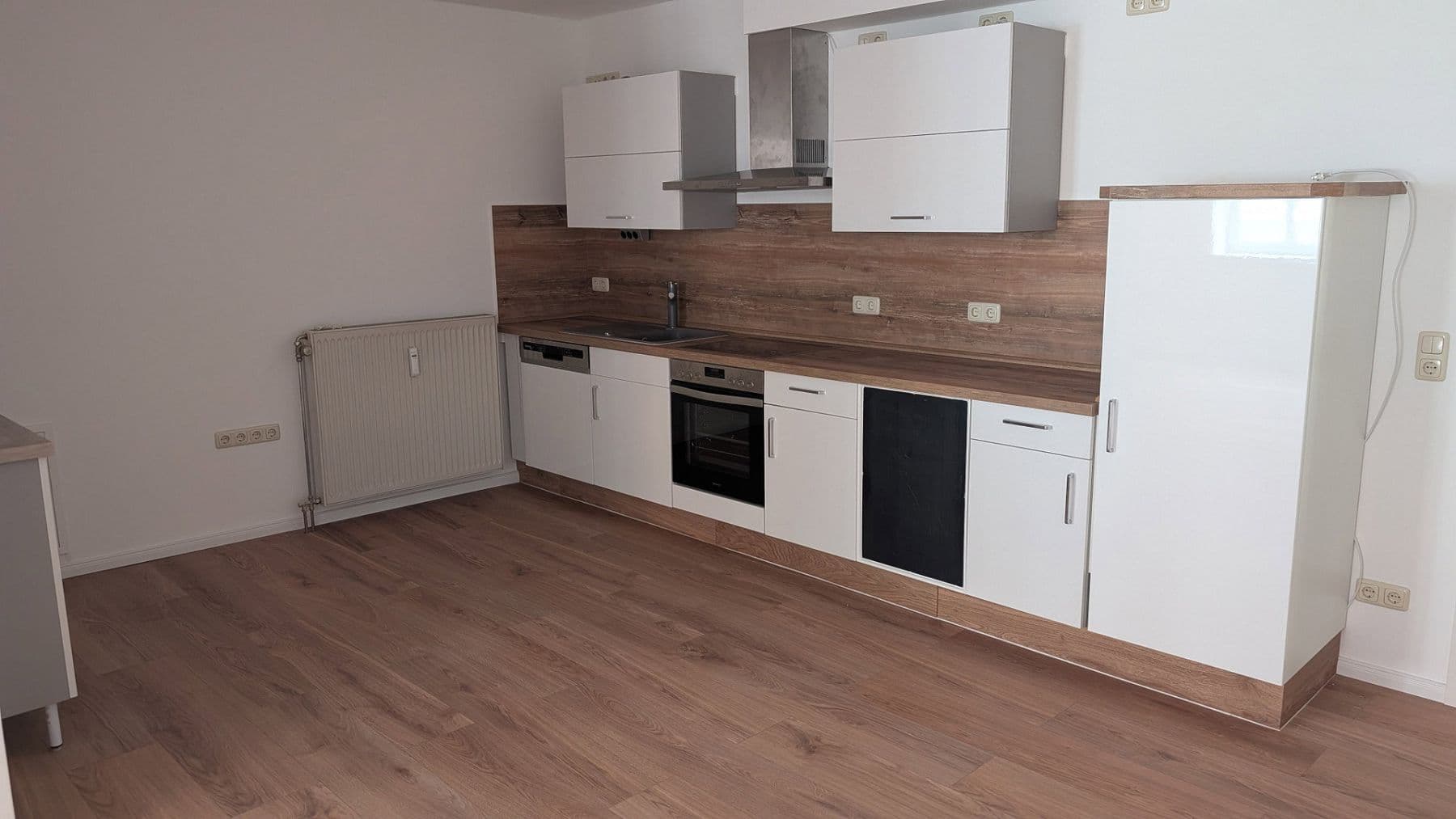 Prenájom bytu 3-izbový 85 m², Tribseer Straße 10, Stralsund, Meklenbursko-Predpomoransko Prenájom bytu 3-izbový 85 m², Tribseer Straße 10, Stralsund, Meklenbursko-Predpomoransko