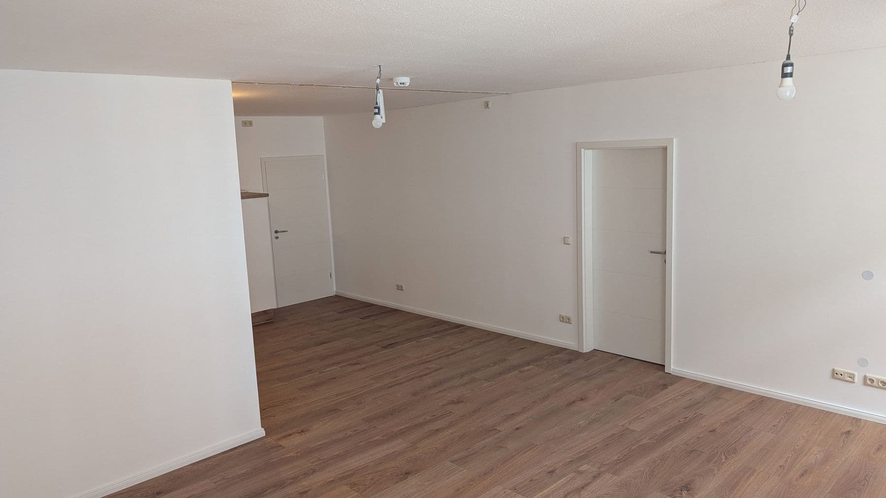Prenájom bytu 3-izbový 85 m², Tribseer Straße 10, Stralsund, Meklenbursko-Predpomoransko Prenájom bytu 3-izbový 85 m², Tribseer Straße 10, Stralsund, Meklenbursko-Predpomoransko