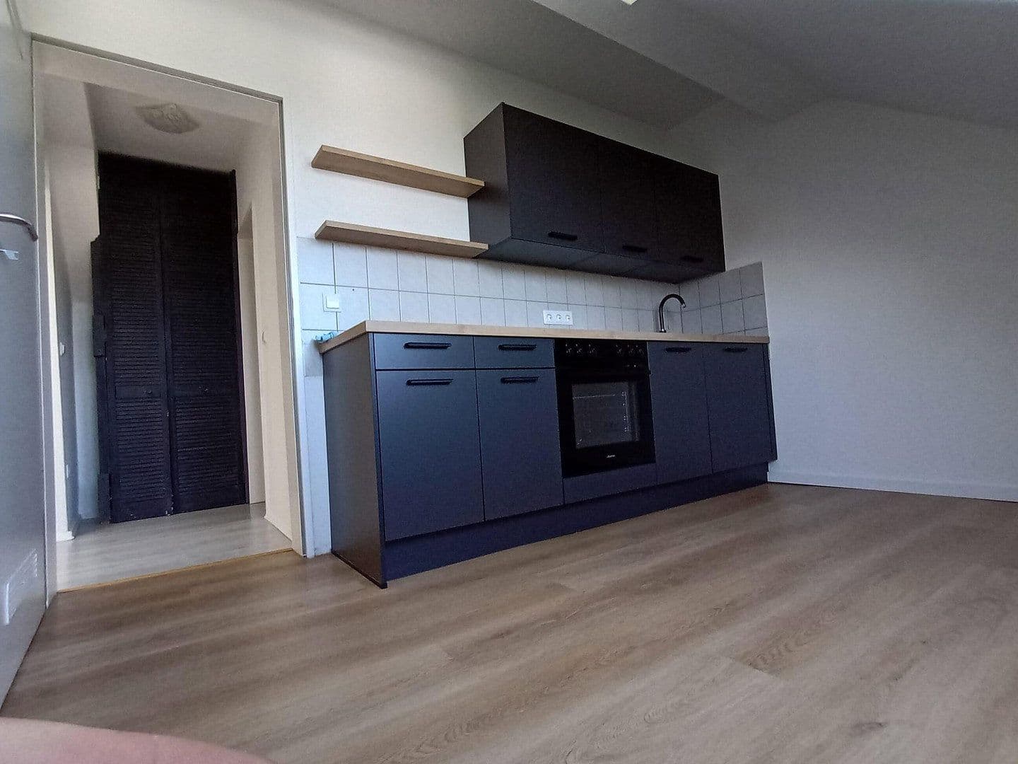Prenájom bytu 3-izbový 70 m², Helmholtzplatz 5, Essen, Severné Porýnie - Westfálsko Prenájom bytu 3-izbový 70 m², Helmholtzplatz 5, Essen, Severné Porýnie - Westfálsko
