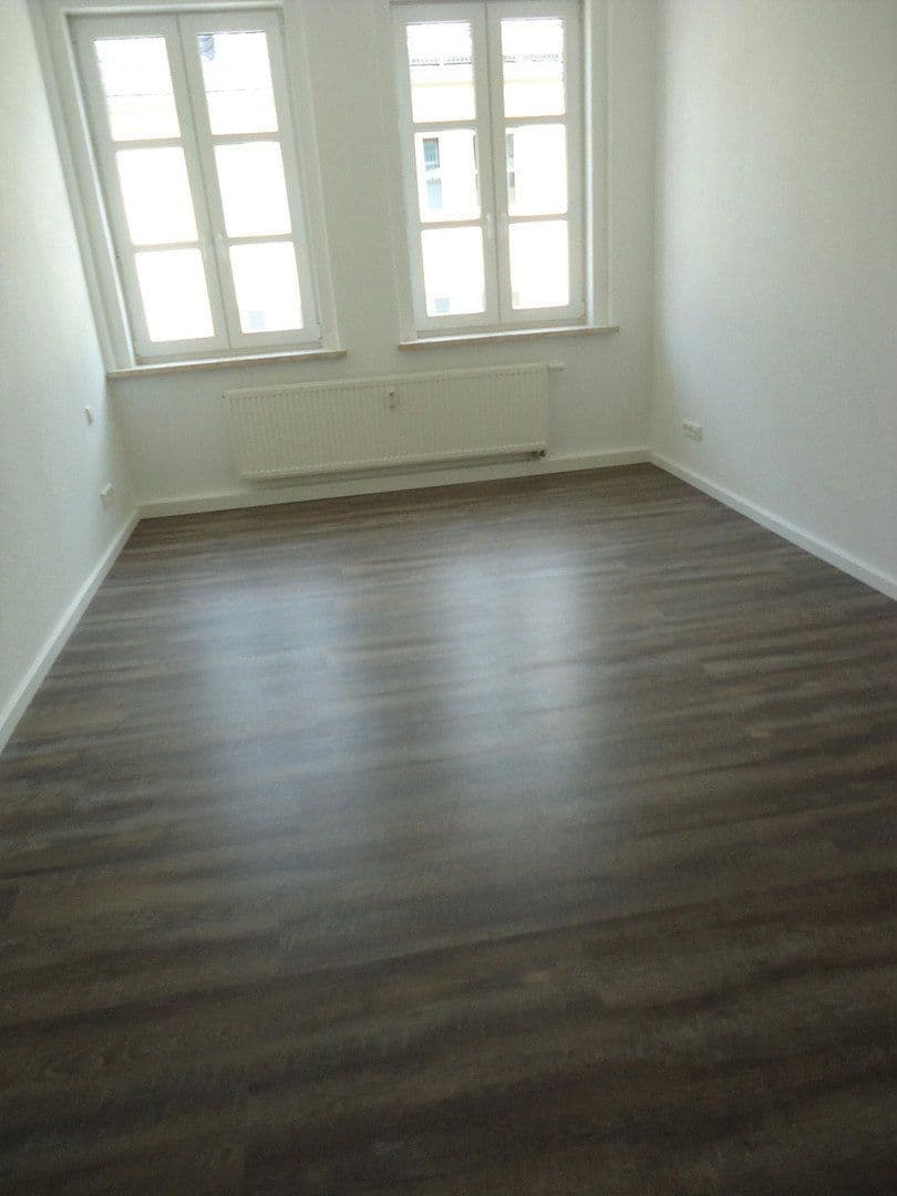 Prenájom bytu 2-izbový 86 m², Äußere Plauensche Str. 5, Zwickau, Sasko Prenájom bytu 2-izbový 86 m², Äußere Plauensche Str. 5, Zwickau, Sasko
