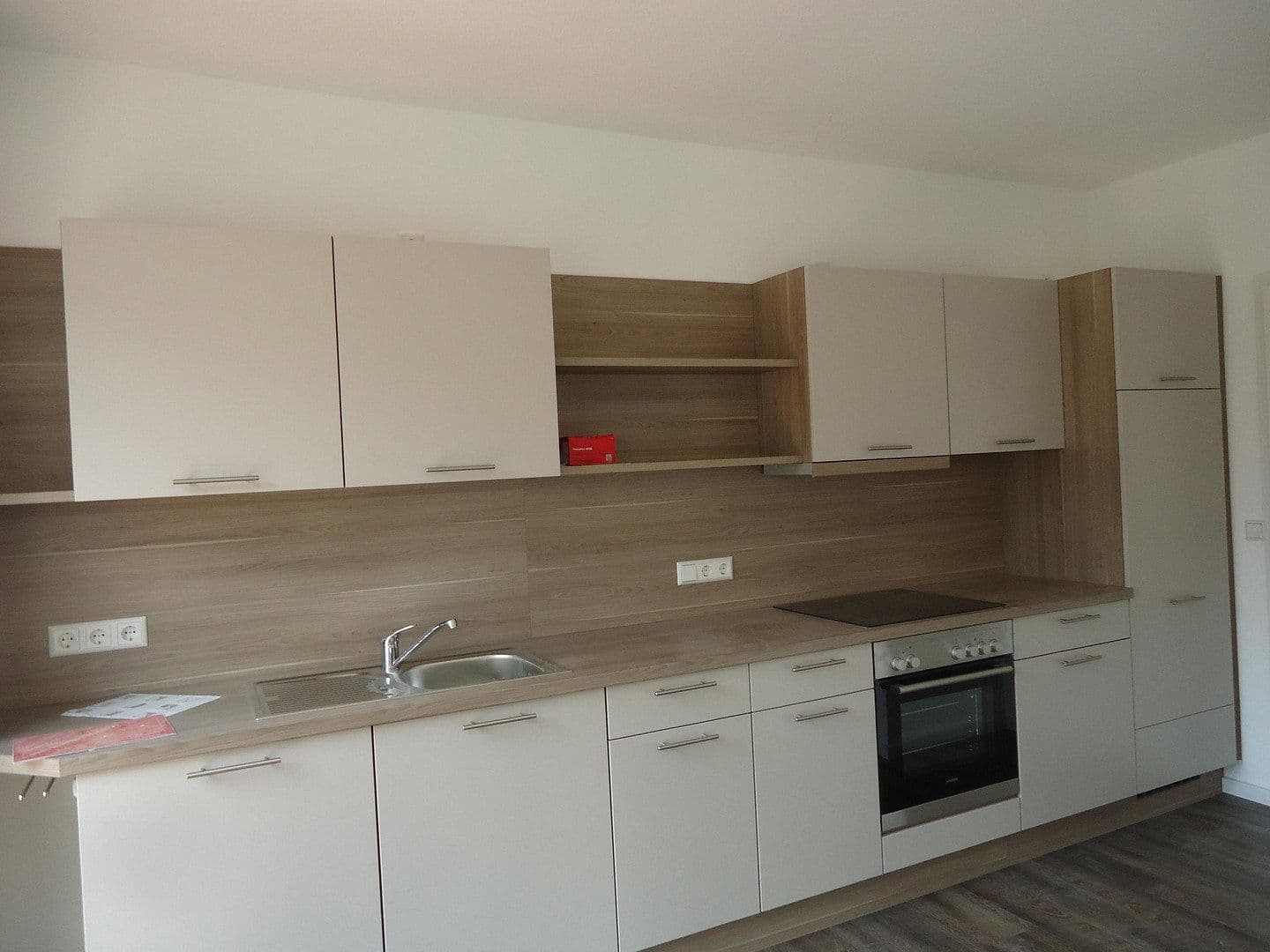 Prenájom bytu 2-izbový 86 m², Äußere Plauensche Str. 5, Zwickau, Sasko Prenájom bytu 2-izbový 86 m², Äußere Plauensche Str. 5, Zwickau, Sasko