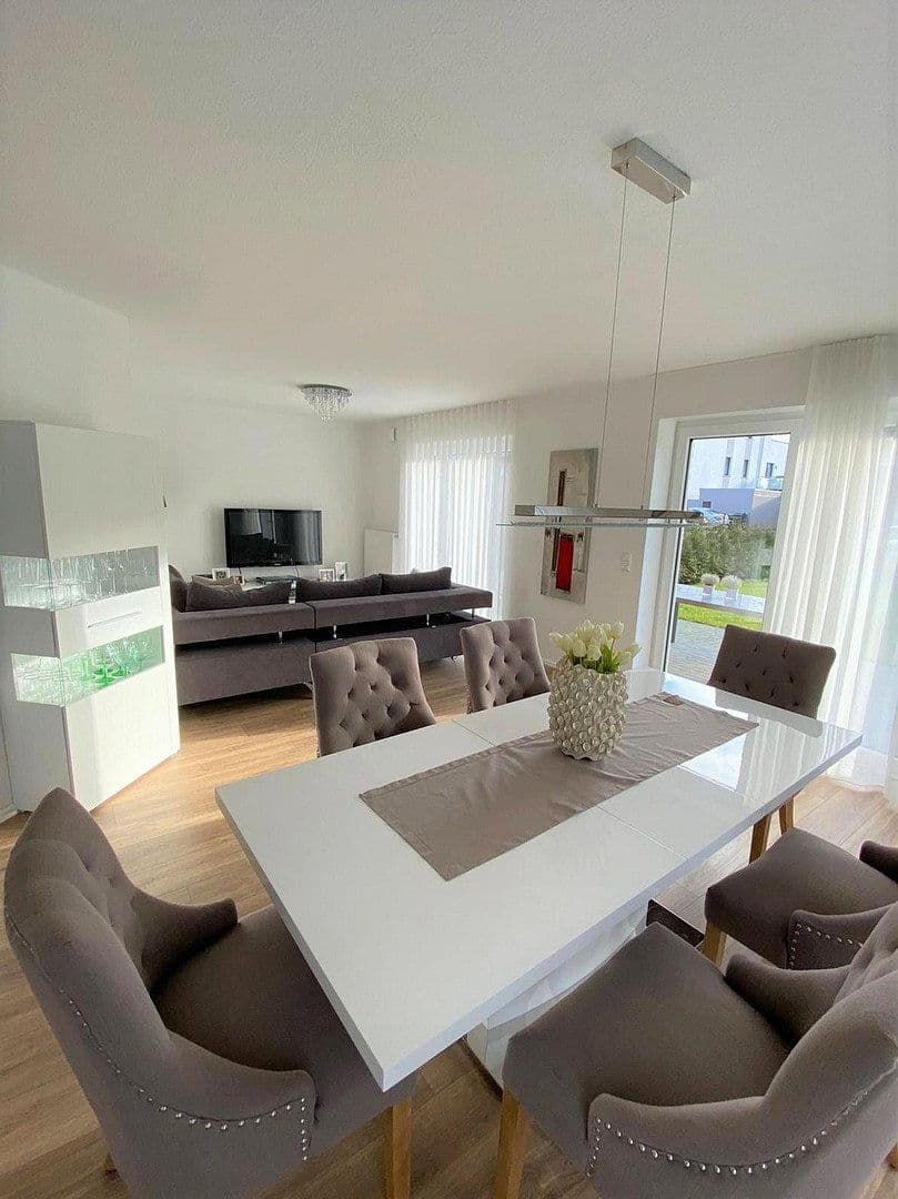 Prenájom domu 127 m², pozemok 466 m², Emstek, Dolné Sasko Prenájom domu 127 m², pozemok 466 m², Emstek, Dolné Sasko