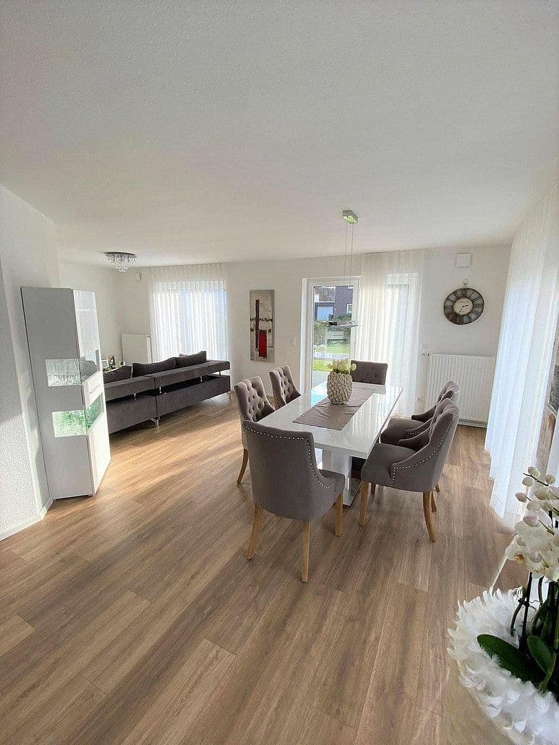 Prenájom domu 127 m², pozemok 466 m², Emstek, Dolné Sasko Prenájom domu 127 m², pozemok 466 m², Emstek, Dolné Sasko