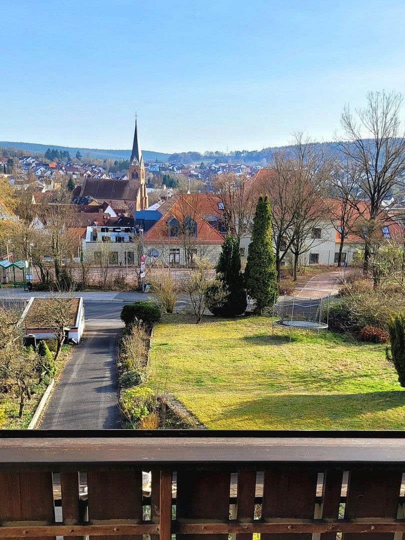 Predaj domu 143 m², pozemok 881 m², Aschaffenburg, Bavorsko Predaj domu 143 m², pozemok 881 m², Aschaffenburg, Bavorsko