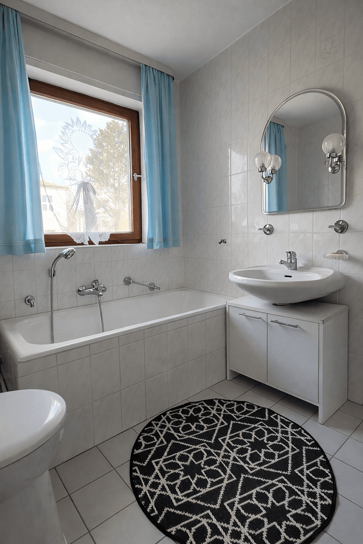 Predaj domu 143 m², pozemok 881 m², Aschaffenburg, Bavorsko Predaj domu 143 m², pozemok 881 m², Aschaffenburg, Bavorsko
