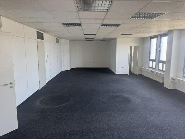 Prenájom kancelárie 500 m², Carl-Zeiss-Straße 10, Koblenz, Porýnie-Falcko Prenájom kancelárie 500 m², Carl-Zeiss-Straße 10, Koblenz, Porýnie-Falcko