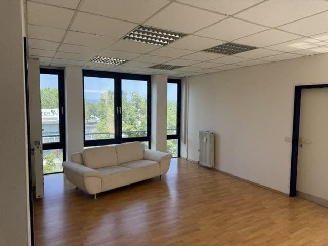 Prenájom kancelárie 500 m², Carl-Zeiss-Straße 10, Koblenz, Porýnie-Falcko Prenájom kancelárie 500 m², Carl-Zeiss-Straße 10, Koblenz, Porýnie-Falcko