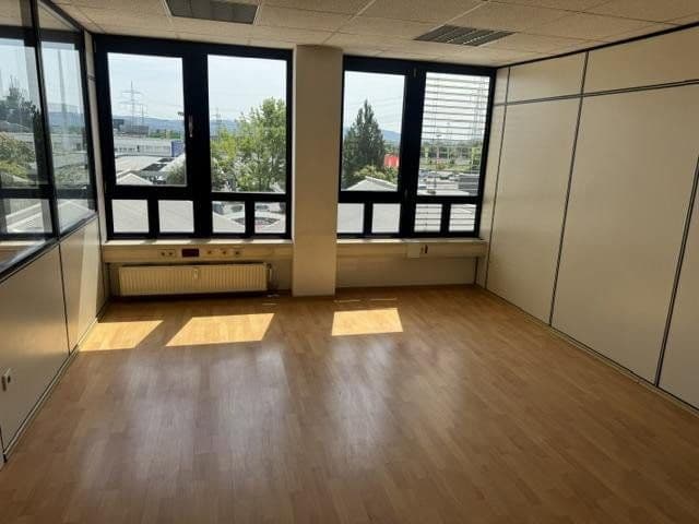 Prenájom kancelárie 500 m², Carl-Zeiss-Straße 10, Koblenz, Porýnie-Falcko Prenájom kancelárie 500 m², Carl-Zeiss-Straße 10, Koblenz, Porýnie-Falcko