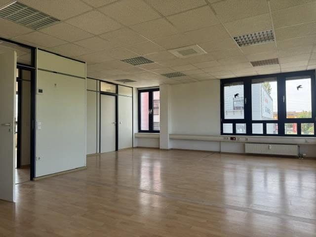 Prenájom kancelárie 500 m², Carl-Zeiss-Straße 10, Koblenz, Porýnie-Falcko Prenájom kancelárie 500 m², Carl-Zeiss-Straße 10, Koblenz, Porýnie-Falcko
