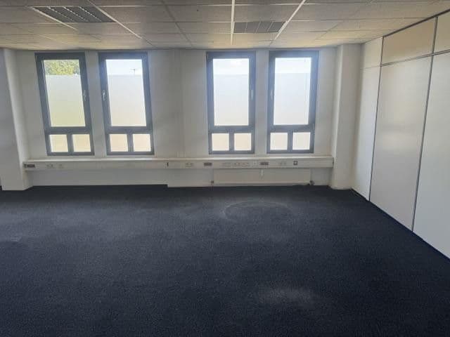 Prenájom kancelárie 500 m², Carl-Zeiss-Straße 10, Koblenz, Porýnie-Falcko Prenájom kancelárie 500 m², Carl-Zeiss-Straße 10, Koblenz, Porýnie-Falcko