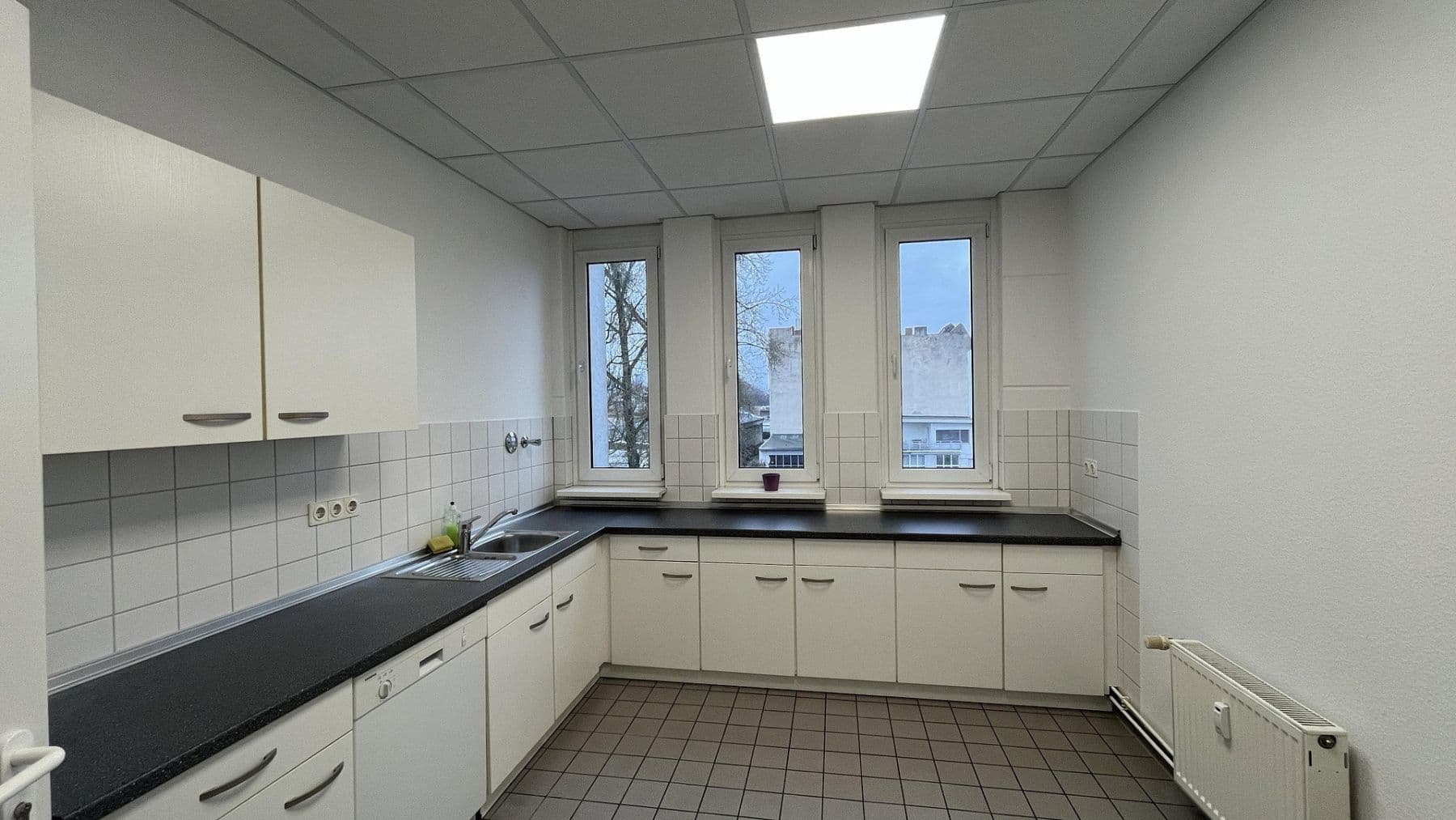 Prenájom kancelárie 31 m², Seeburger Str. 25 A, Berlin, Berlín Prenájom kancelárie 31 m², Seeburger Str. 25 A, Berlin, Berlín
