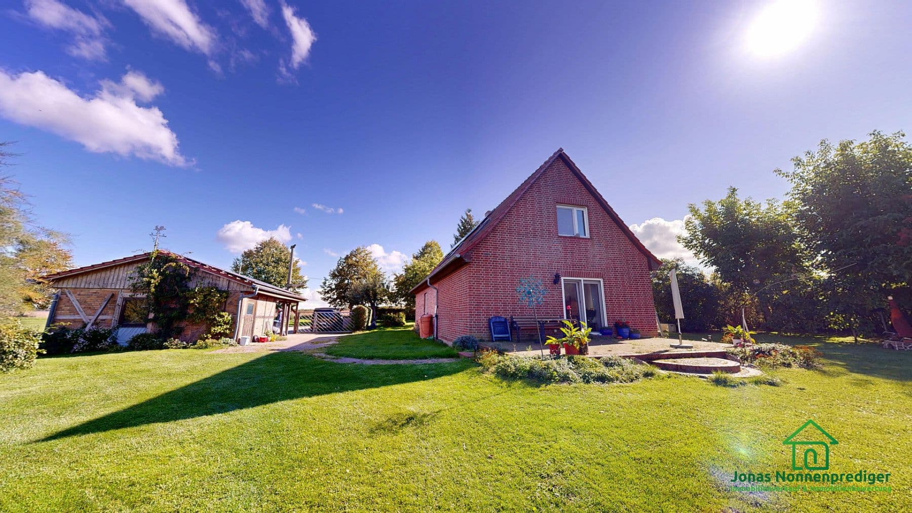 Predaj domu 185 m², pozemok 8.658 m², Bahnhofsweg 8, Alt Sührkow, Meklenbursko-Predpomoransko Predaj domu 185 m², pozemok 8.658 m², Bahnhofsweg 8, Alt Sührkow, Meklenbursko-Predpomoransko