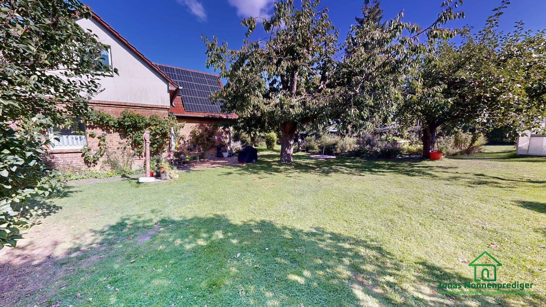 Predaj domu 185 m², pozemok 8.658 m², Bahnhofsweg 8, Alt Sührkow, Meklenbursko-Predpomoransko Predaj domu 185 m², pozemok 8.658 m², Bahnhofsweg 8, Alt Sührkow, Meklenbursko-Predpomoransko