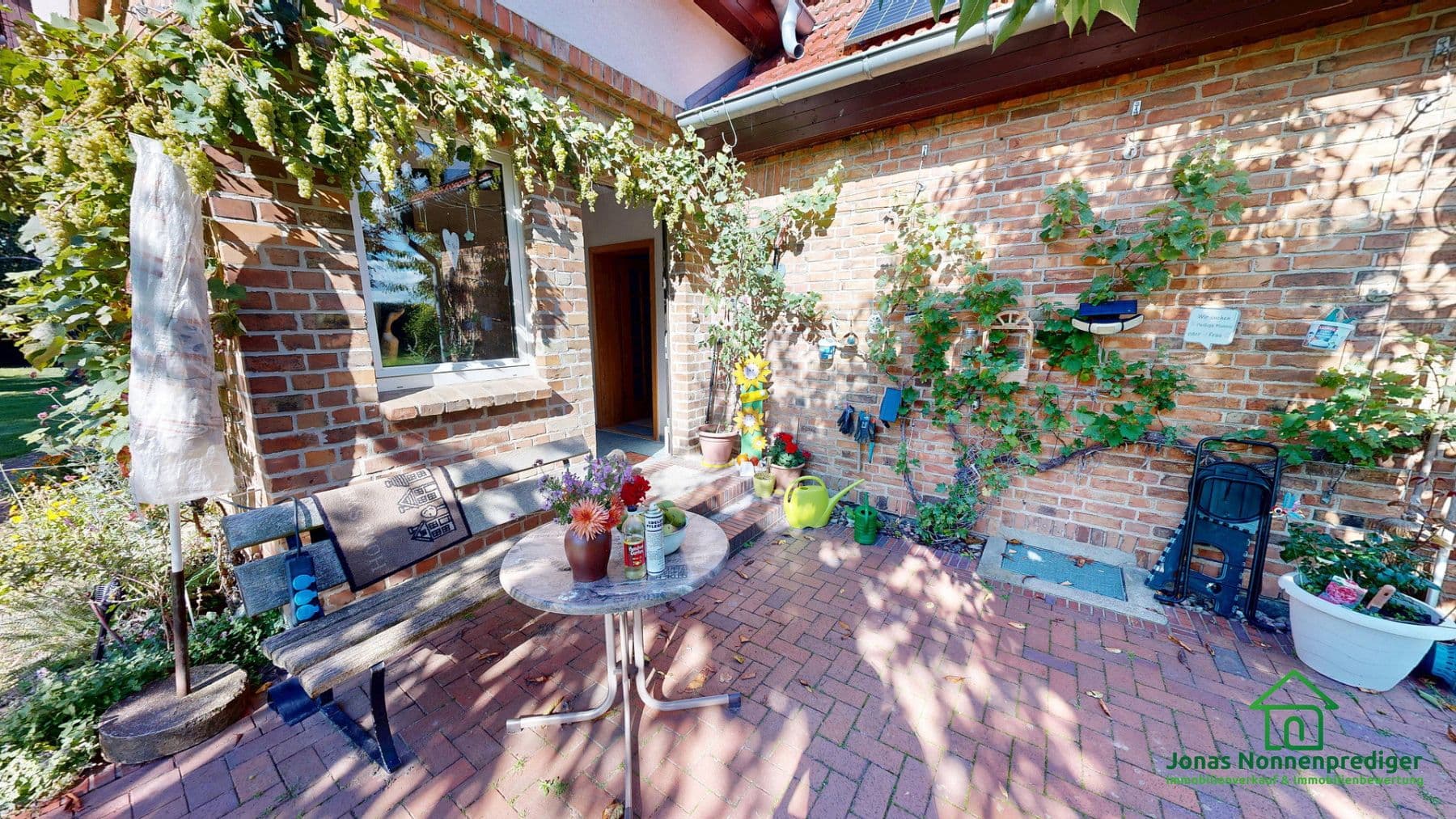 Predaj domu 185 m², pozemok 8.658 m², Bahnhofsweg 8, Alt Sührkow, Meklenbursko-Predpomoransko Predaj domu 185 m², pozemok 8.658 m², Bahnhofsweg 8, Alt Sührkow, Meklenbursko-Predpomoransko