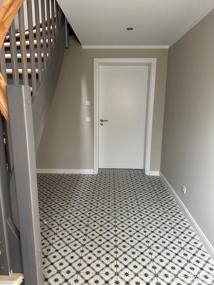 Prenájom domu 112 m², pozemok 130 m², Fährstraße 9, Reihenhaus 1 -, Bad Dürrenberg, Sasko-Anhaltsko Prenájom domu 112 m², pozemok 130 m², Fährstraße 9, Reihenhaus 1 -, Bad Dürrenberg, Sasko-Anhaltsko