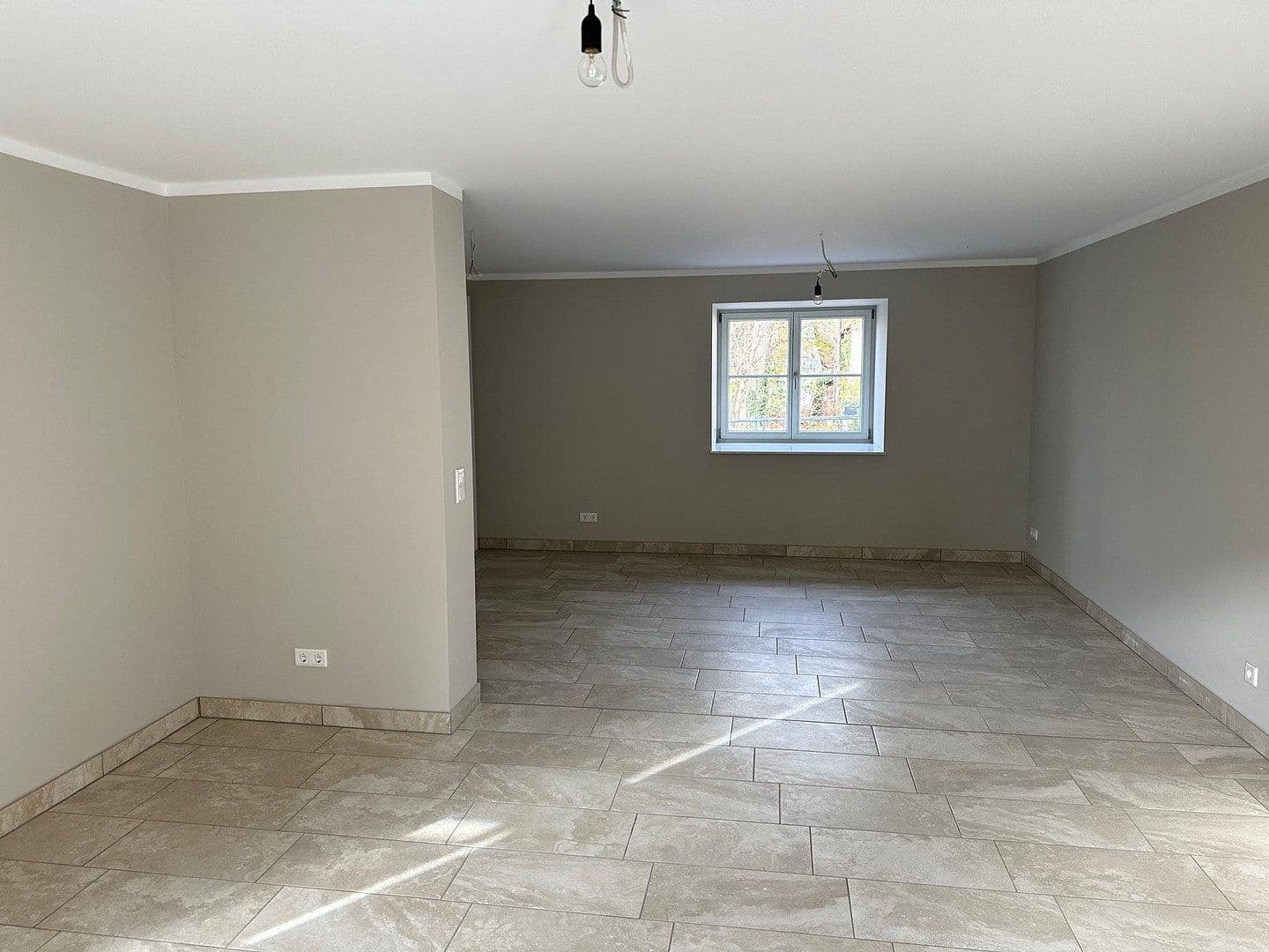 Prenájom domu 112 m², pozemok 130 m², Fährstraße 9, Reihenhaus 1 -, Bad Dürrenberg, Sasko-Anhaltsko Prenájom domu 112 m², pozemok 130 m², Fährstraße 9, Reihenhaus 1 -, Bad Dürrenberg, Sasko-Anhaltsko