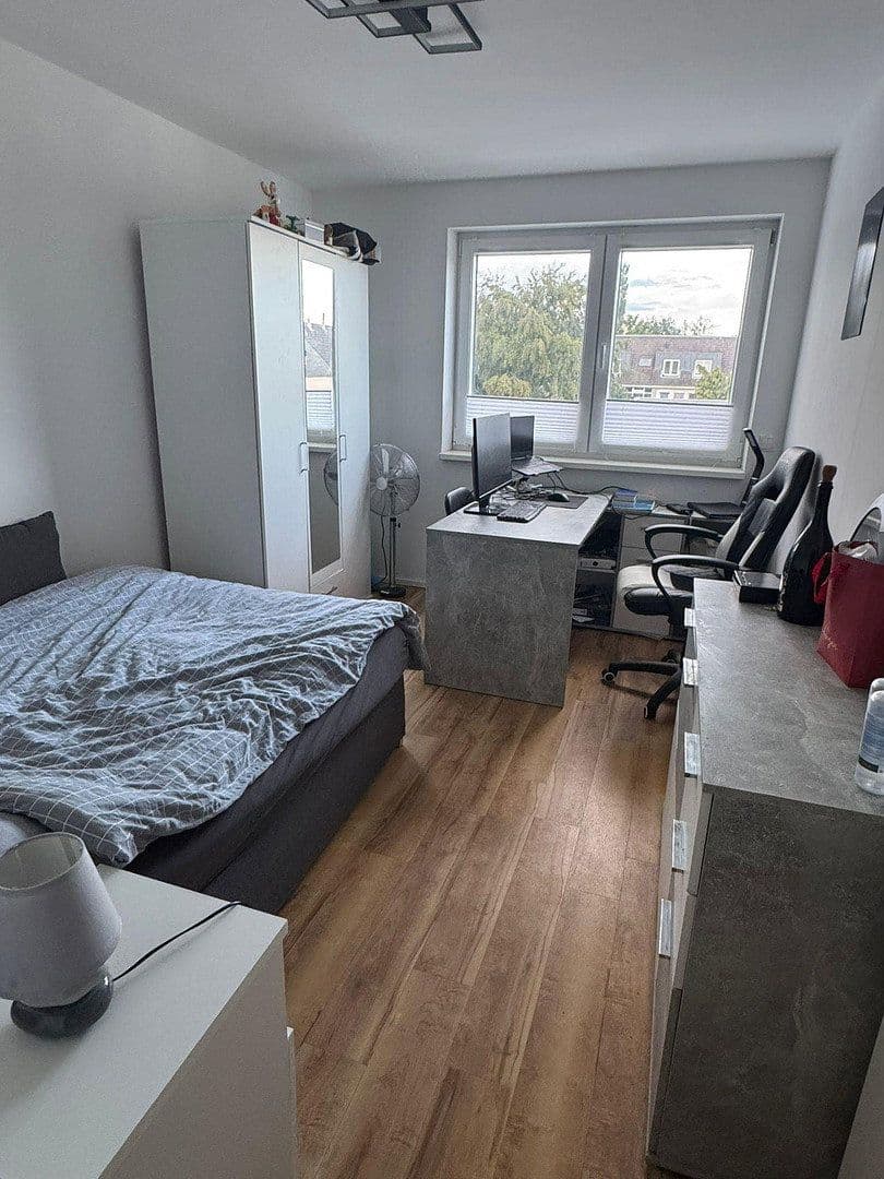 Prenájom bytu 5-izbový 94 m², Bonn, Severné Porýnie - Westfálsko Prenájom bytu 5-izbový 94 m², Bonn, Severné Porýnie - Westfálsko