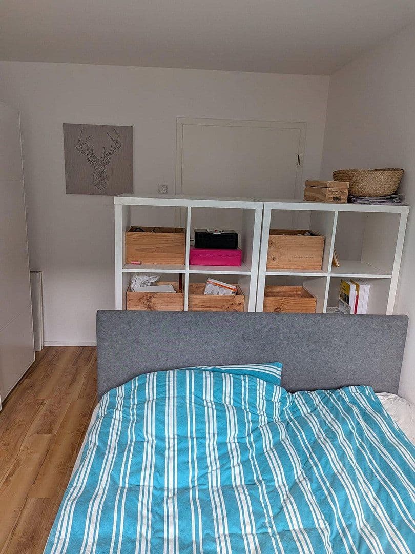 Prenájom bytu 5-izbový 94 m², Bonn, Severné Porýnie - Westfálsko Prenájom bytu 5-izbový 94 m², Bonn, Severné Porýnie - Westfálsko