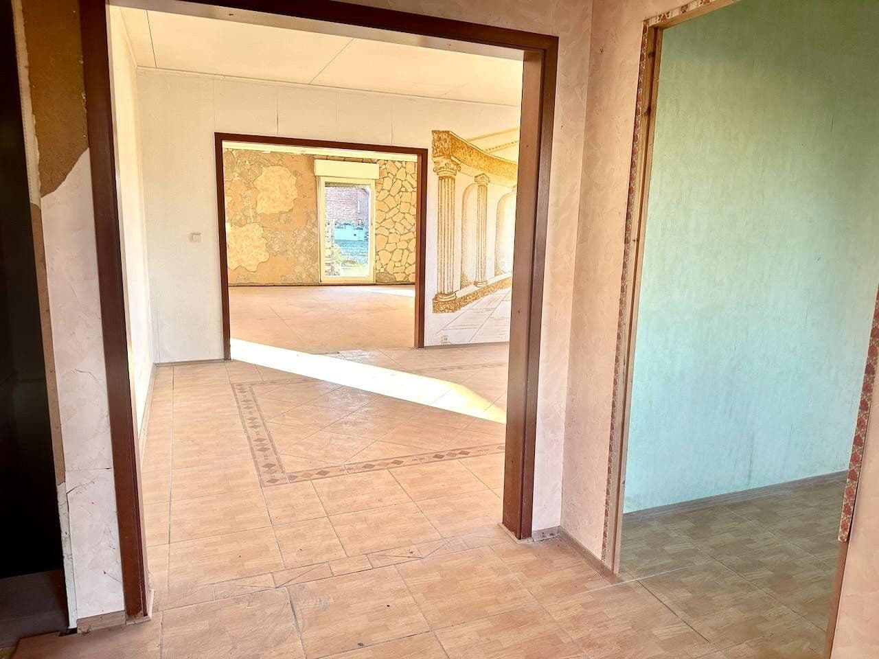 Predaj domu 149 m², pozemok 747 m², Rathausstraße 48a, Giesen, Dolné Sasko Predaj domu 149 m², pozemok 747 m², Rathausstraße 48a, Giesen, Dolné Sasko