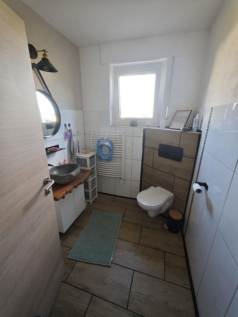 Predaj domu 130 m², pozemok 255 m², Rinteln, Dolné Sasko Predaj domu 130 m², pozemok 255 m², Rinteln, Dolné Sasko