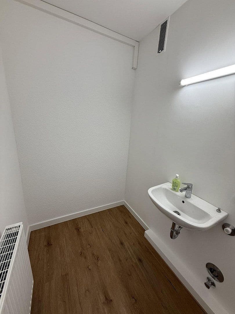 Predaj bytu 2-izbový 72 m², Friedrich-Erbert Straße 28, Siegen, Severné Porýnie - Westfálsko Predaj bytu 2-izbový 72 m², Friedrich-Erbert Straße 28, Siegen, Severné Porýnie - Westfálsko