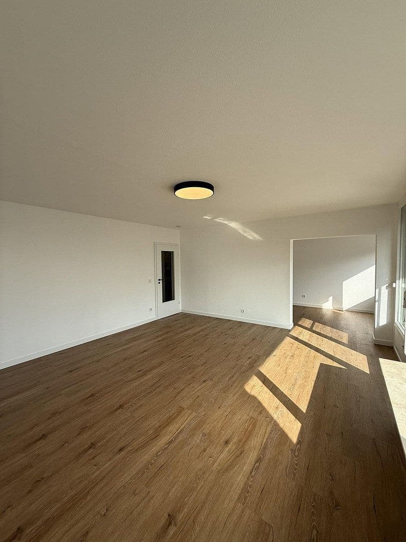 Predaj bytu 2-izbový 72 m², Friedrich-Erbert Straße 28, Siegen, Severné Porýnie - Westfálsko Predaj bytu 2-izbový 72 m², Friedrich-Erbert Straße 28, Siegen, Severné Porýnie - Westfálsko
