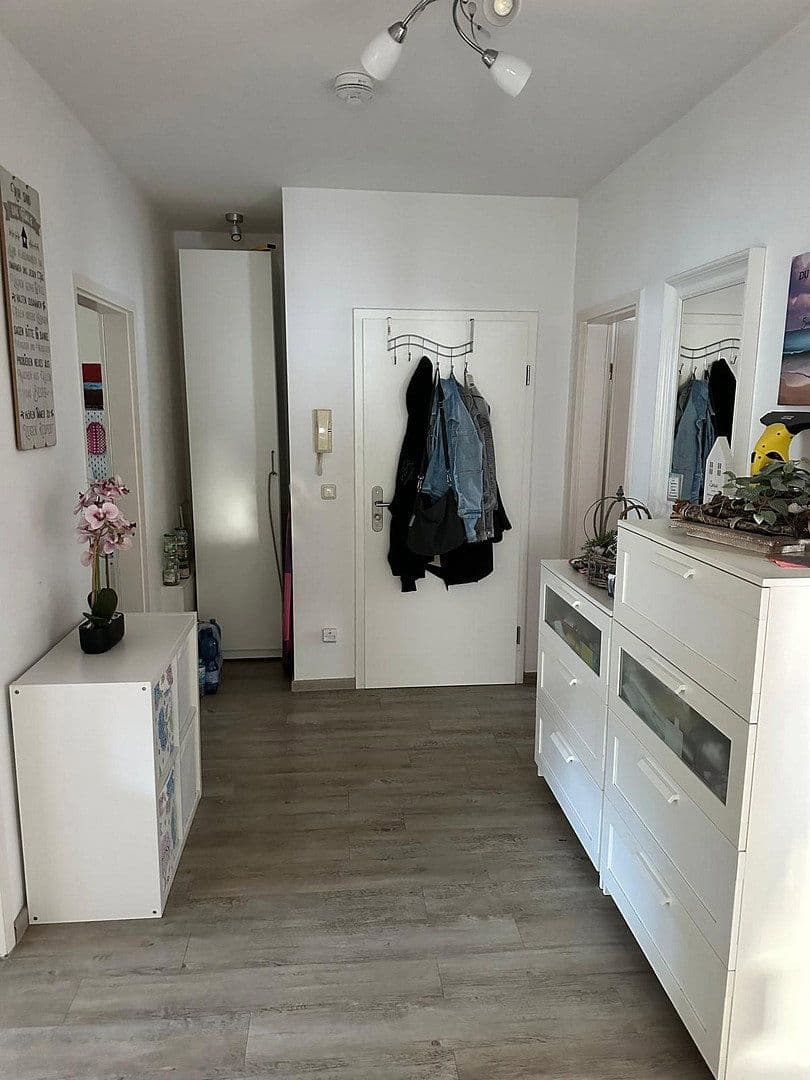 Prenájom bytu 3-izbový 70 m², Neuburg, Meklenbursko-Predpomoransko Prenájom bytu 3-izbový 70 m², Neuburg, Meklenbursko-Predpomoransko