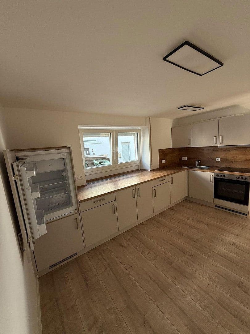 Prenájom bytu 3-izbový 40 m², Hemhofen, Bavorsko Prenájom bytu 3-izbový 40 m², Hemhofen, Bavorsko
