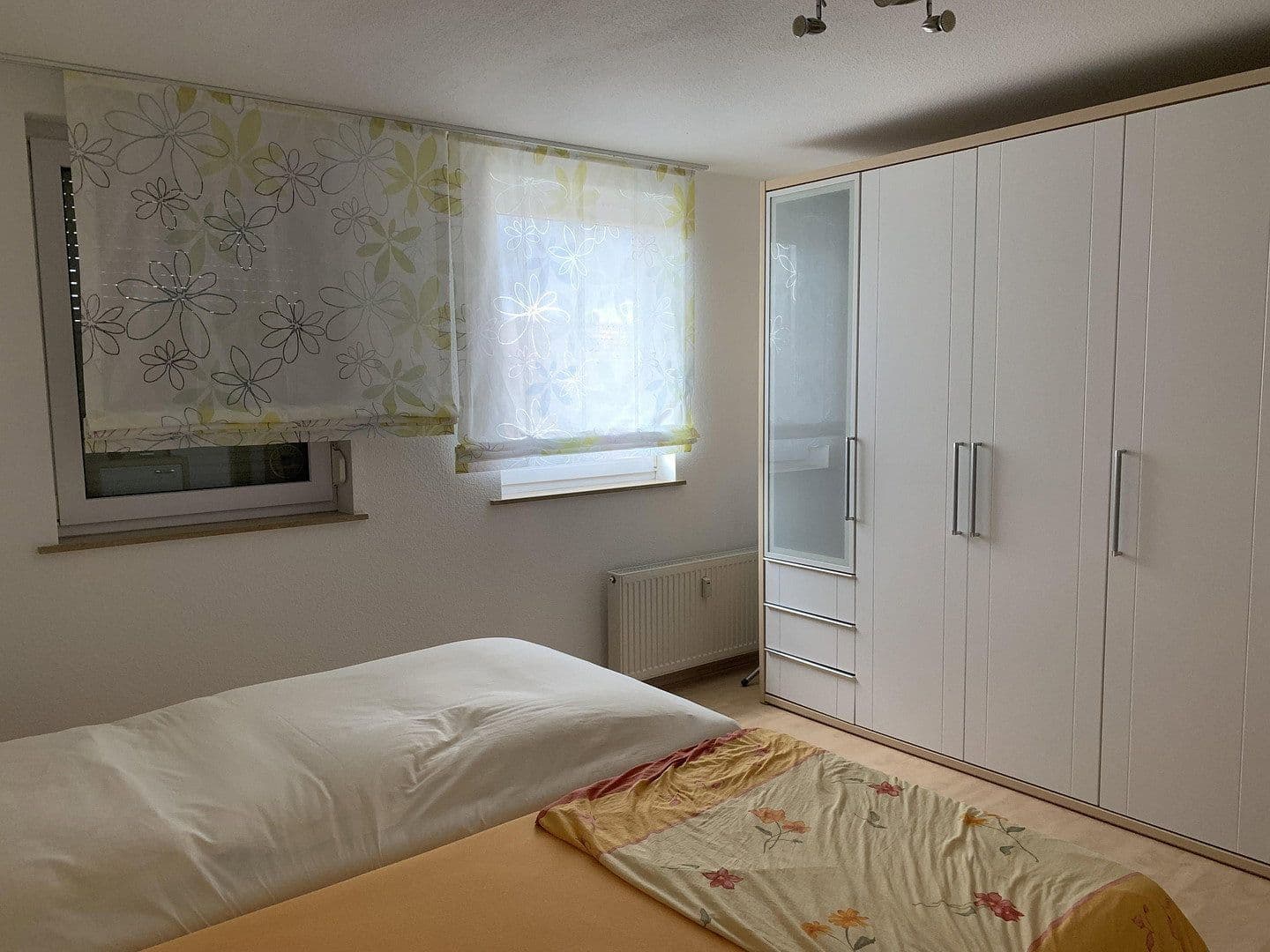 Prenájom bytu 3-izbový 100 m², Wilhermsdorf, Bavorsko Prenájom bytu 3-izbový 100 m², Wilhermsdorf, Bavorsko