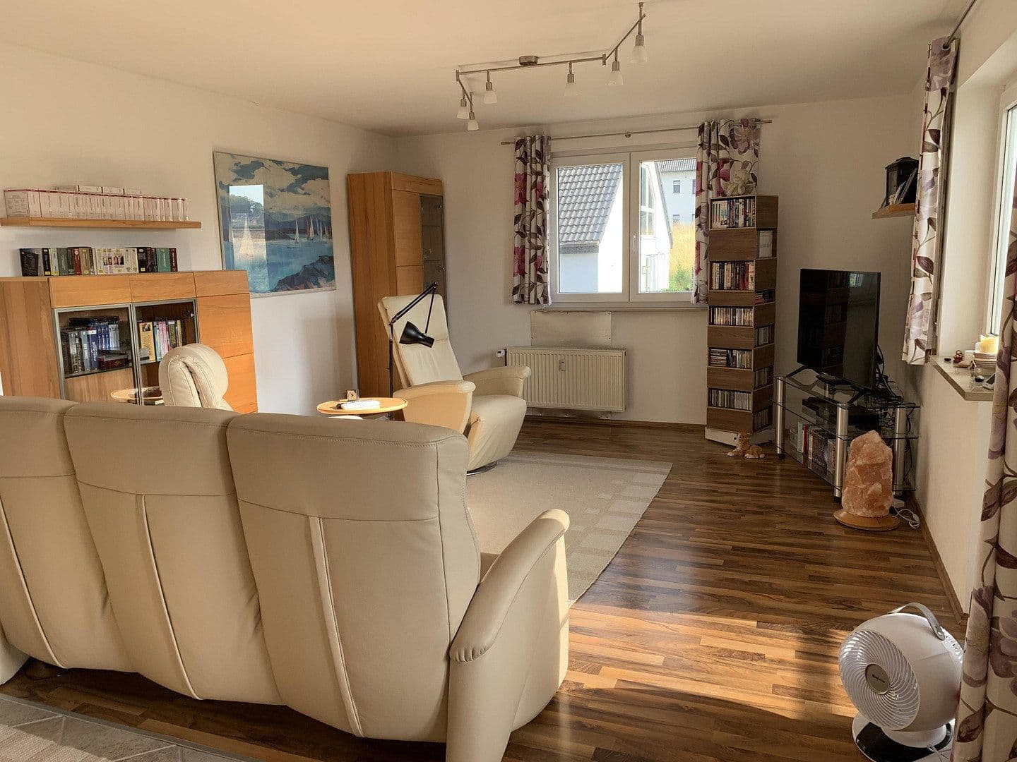 Prenájom bytu 3-izbový 100 m², Wilhermsdorf, Bavorsko Prenájom bytu 3-izbový 100 m², Wilhermsdorf, Bavorsko
