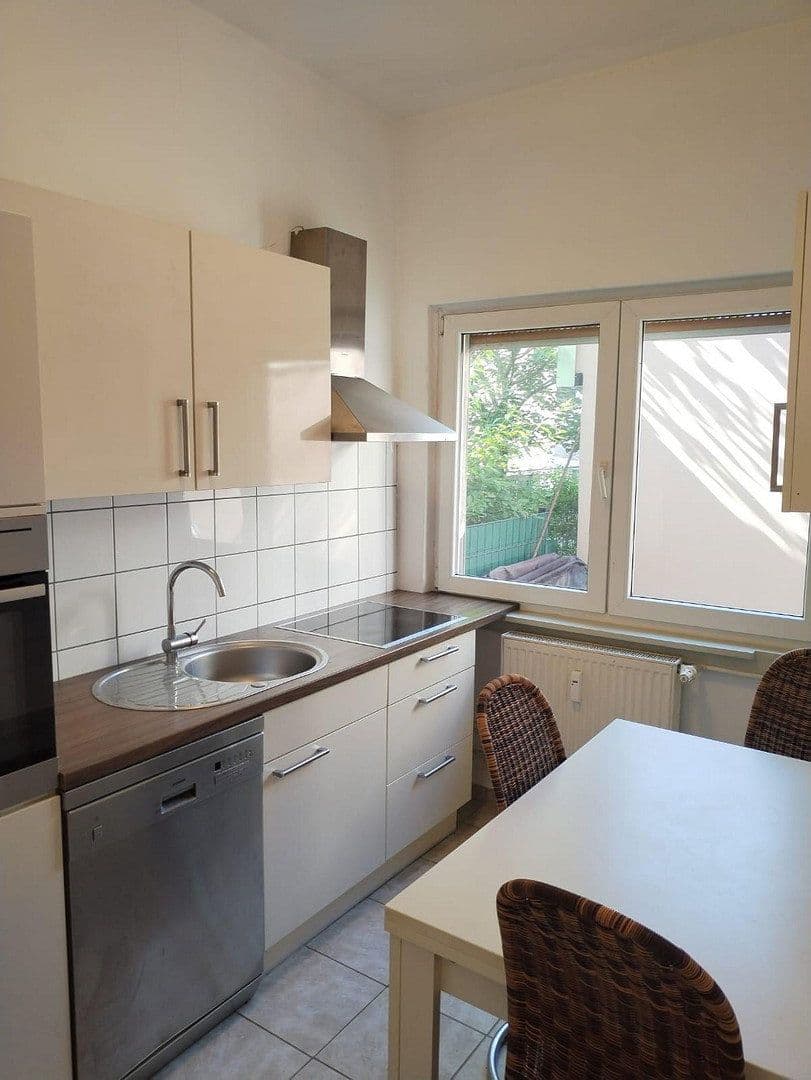 Prenájom bytu 2-izbový 55 m², Saalbaustraße 35, Darmstadt, Hesensko Prenájom bytu 2-izbový 55 m², Saalbaustraße 35, Darmstadt, Hesensko