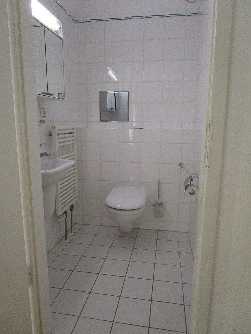 Prenájom bytu 4-izbový 148 m², Berlin, Berlín Prenájom bytu 4-izbový 148 m², Berlin, Berlín