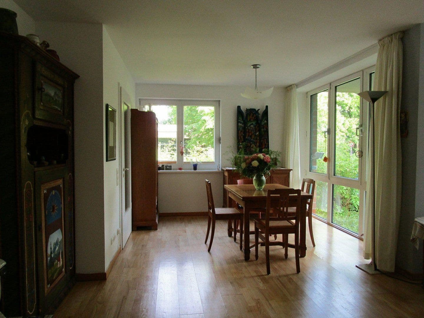 Prenájom bytu 4-izbový 148 m², Berlin, Berlín Prenájom bytu 4-izbový 148 m², Berlin, Berlín