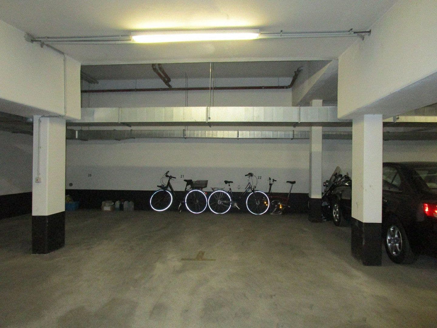Prenájom bytu 4-izbový 148 m², Berlin, Berlín Prenájom bytu 4-izbový 148 m², Berlin, Berlín