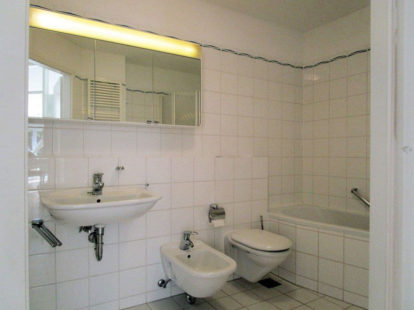 Prenájom bytu 4-izbový 148 m², Berlin, Berlín Prenájom bytu 4-izbový 148 m², Berlin, Berlín