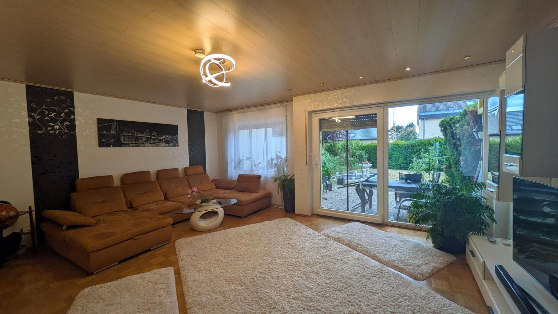 Predaj domu 139 m², pozemok 318 m², Flörsheim, Hesensko Predaj domu 139 m², pozemok 318 m², Flörsheim, Hesensko