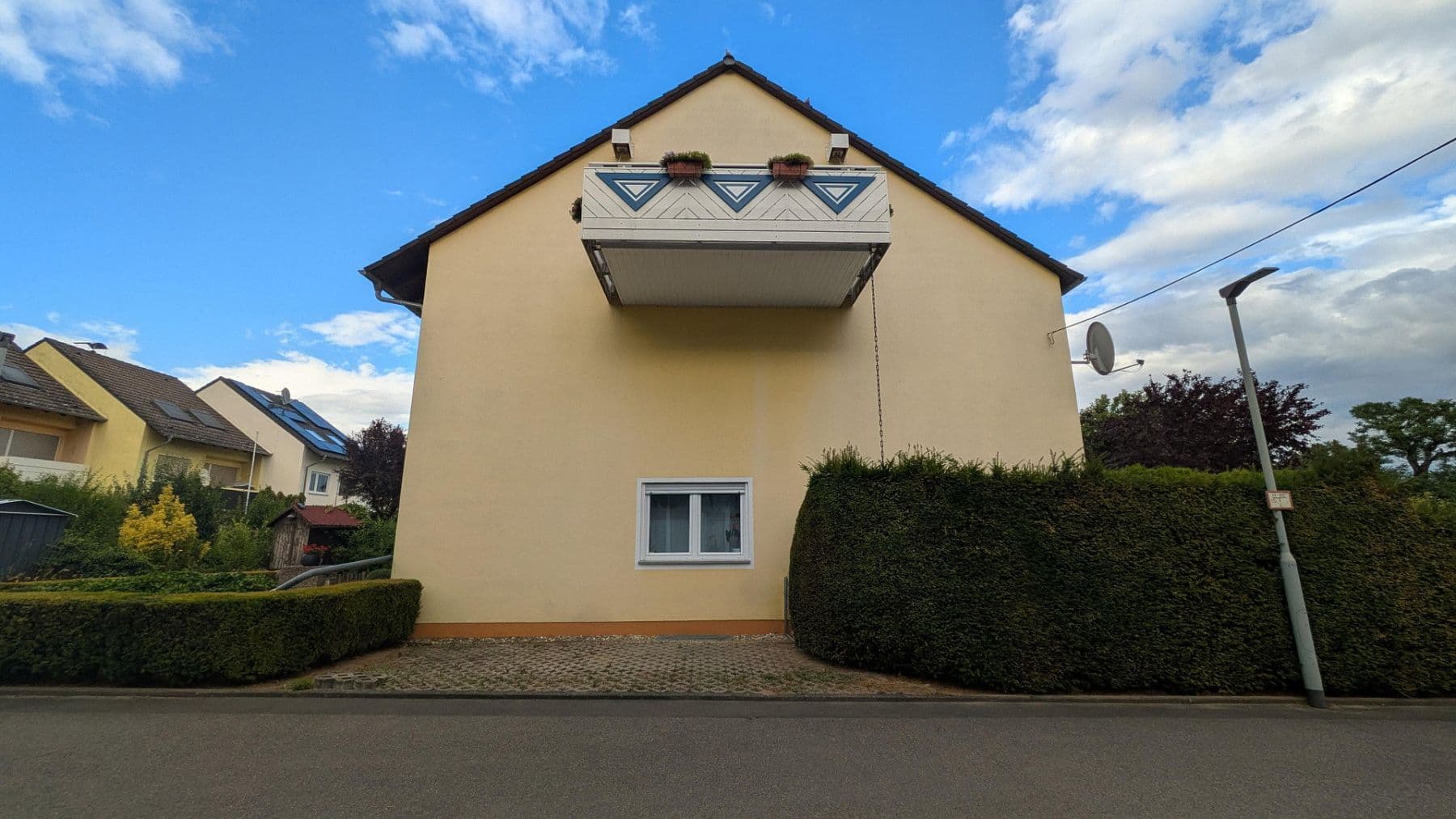 Predaj domu 139 m², pozemok 318 m², Flörsheim, Hesensko Predaj domu 139 m², pozemok 318 m², Flörsheim, Hesensko