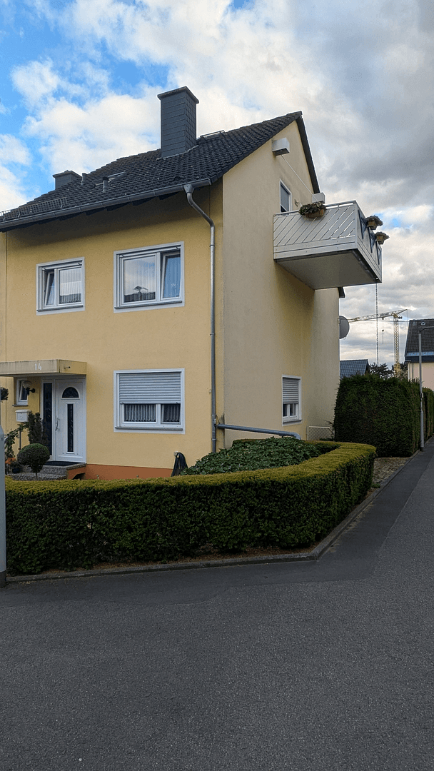 Predaj domu 139 m², pozemok 318 m², Flörsheim, Hesensko Predaj domu 139 m², pozemok 318 m², Flörsheim, Hesensko