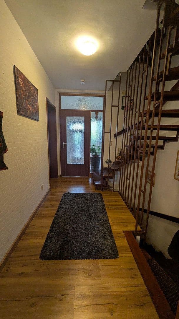 Predaj domu 139 m², pozemok 318 m², Flörsheim, Hesensko Predaj domu 139 m², pozemok 318 m², Flörsheim, Hesensko