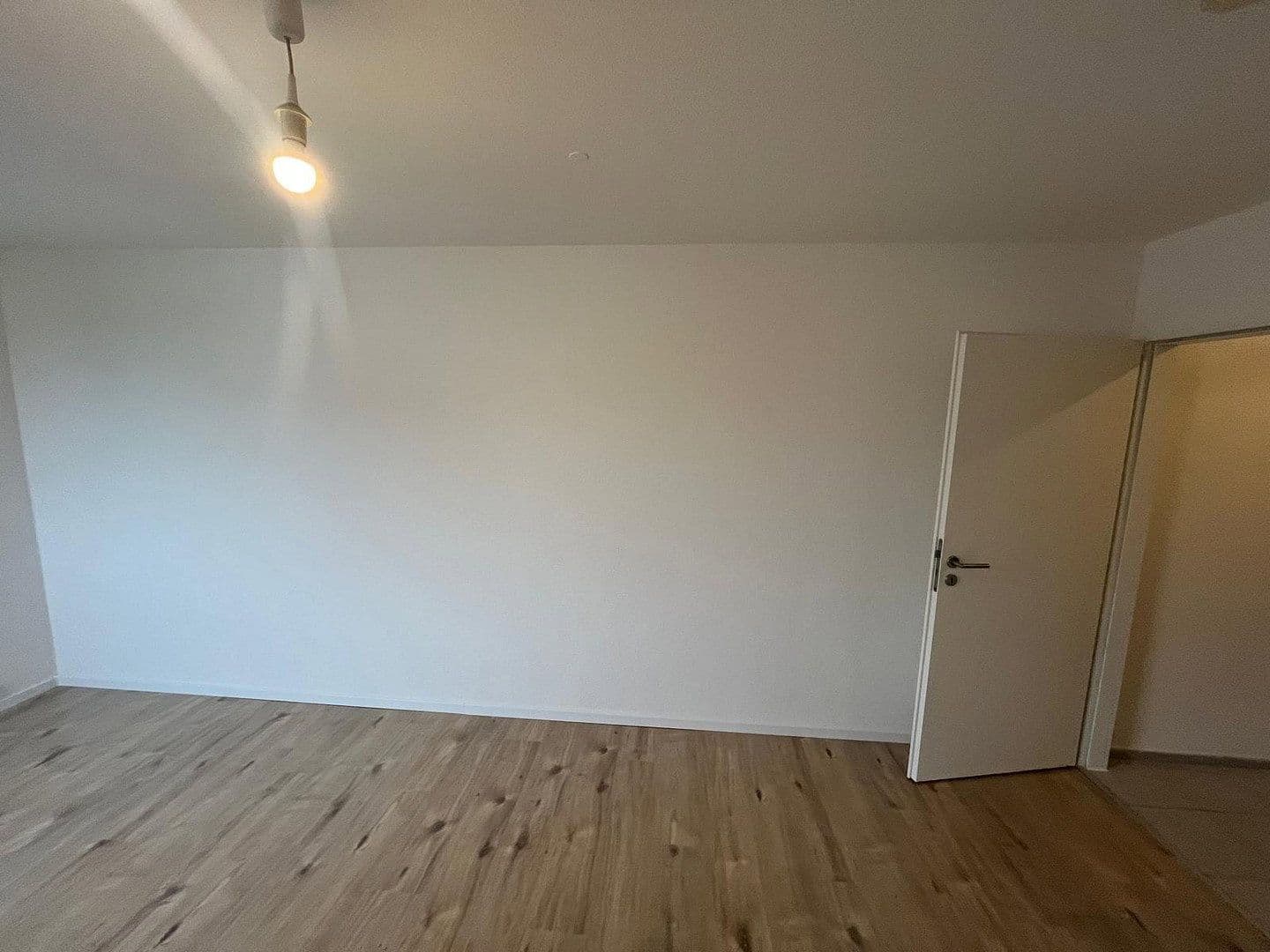 Prenájom bytu 1-izbový 22 m², Homburg, Sársko Prenájom bytu 1-izbový 22 m², Homburg, Sársko