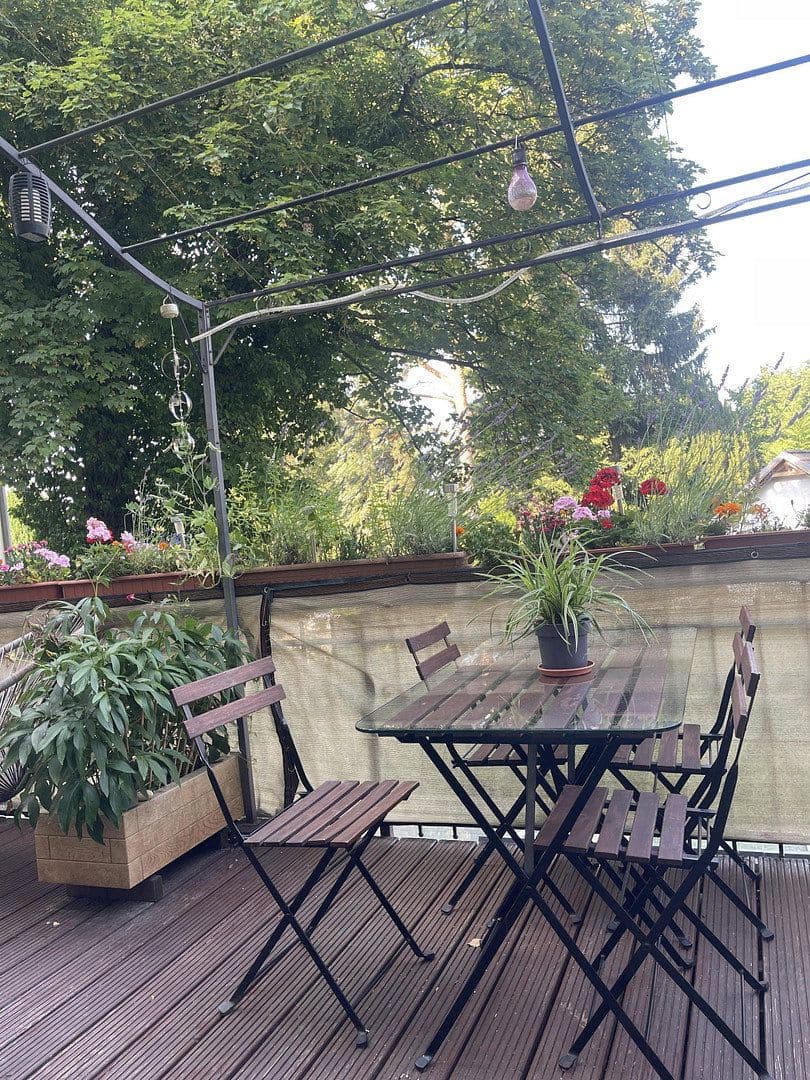 Predaj bytu 3-izbový 101 m², Berlin, Berlín Predaj bytu 3-izbový 101 m², Berlin, Berlín