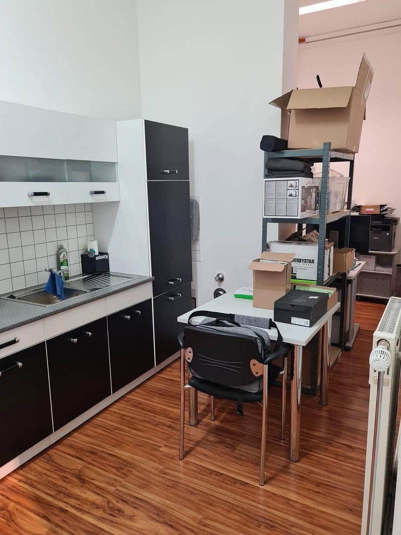 Prenájom nebytového priestoru 201 m², Hamm, Severné Porýnie - Westfálsko Prenájom nebytového priestoru 201 m², Hamm, Severné Porýnie - Westfálsko